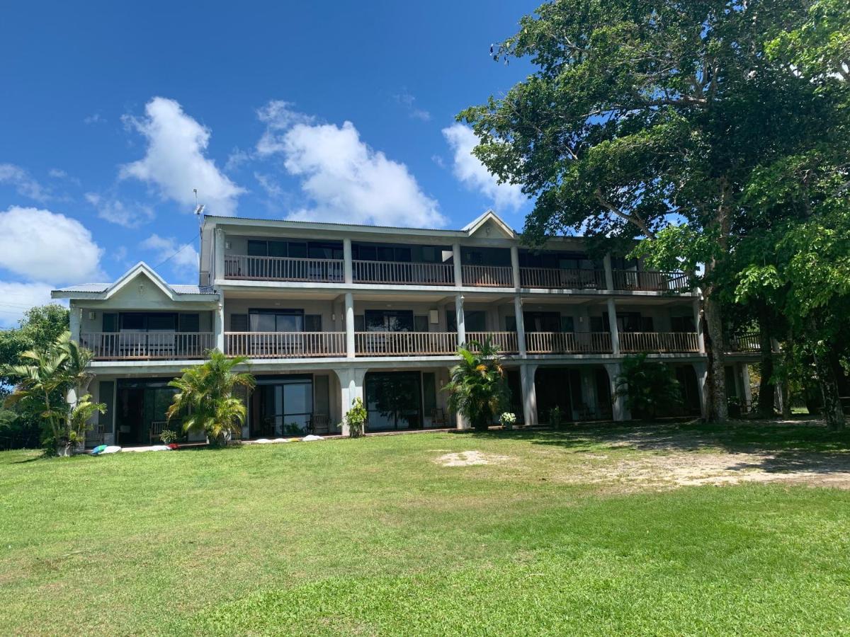 Lusia'S Lagoon Chalets Salelologa Luaran gambar